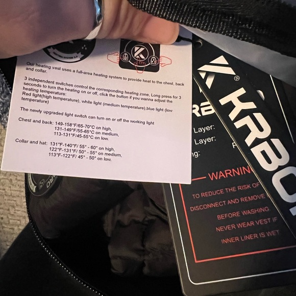 Heated Vest with 7.5-Hour Lifespan Rechargeable Battery Pack Included - Picture 11 of 12